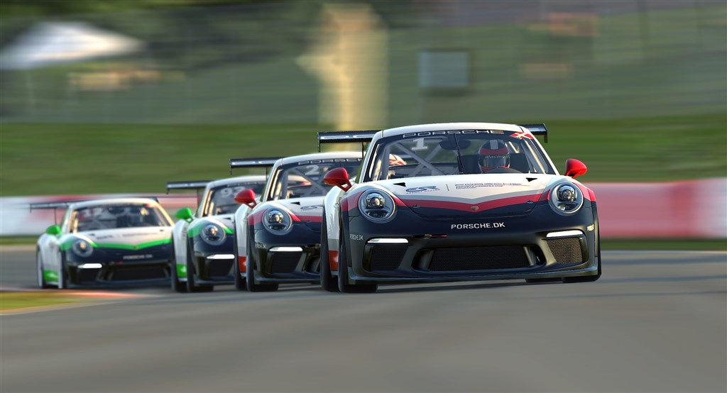 Porsche Danmark Esports Team - Frederik Kjeldgaard, Mikkel O. Pedersen, Bastian Buus og Magnus Wasteson.
(Foto: Porsche Danmark)
